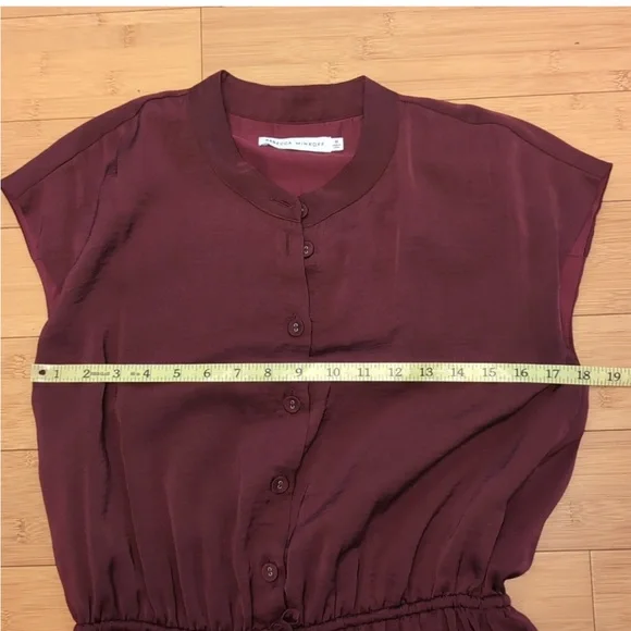 Rebecca Minkoff Ollie Tiered Mini Dress Sz Medium Burgundy Red Cap Sleeve Button - Picture 6 of 6